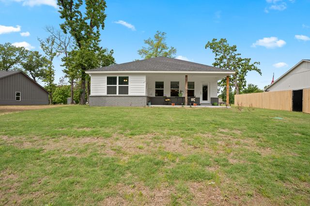 1621 Rockwood Drive, Grove, OK 74344