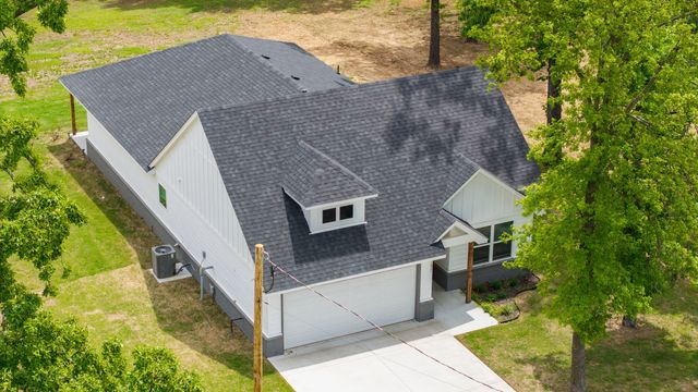 1621 Rockwood Drive, Grove, OK 74344