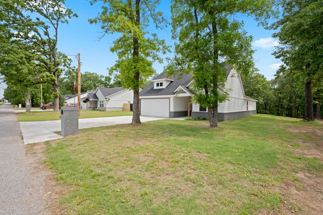 1621 Rockwood Drive, Grove, OK 74344