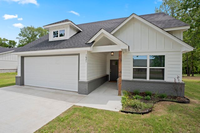 1621 Rockwood Drive, Grove, OK 74344