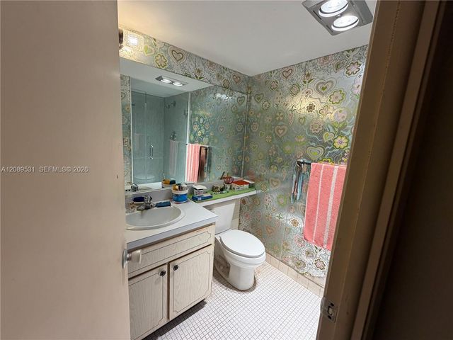 3575 Broken Woods Drive 404, Coral Springs, FL 33065