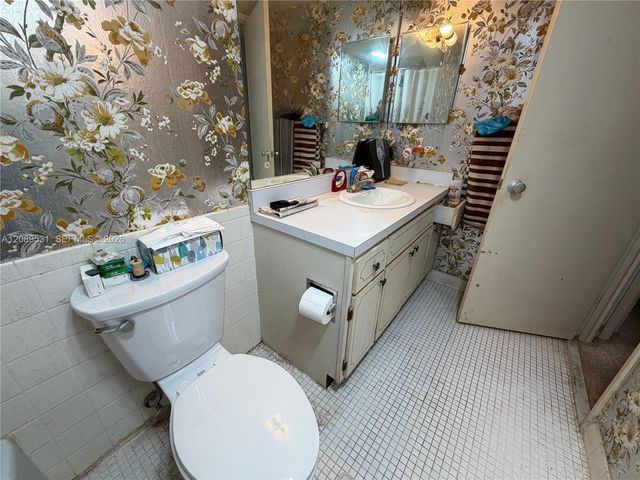 3575 Broken Woods Drive 404, Coral Springs, FL 33065