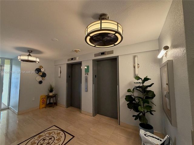 3575 Broken Woods Drive 404, Coral Springs, FL 33065