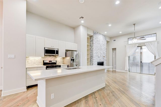 2004 Blodgett Street A, Houston, TX 77004