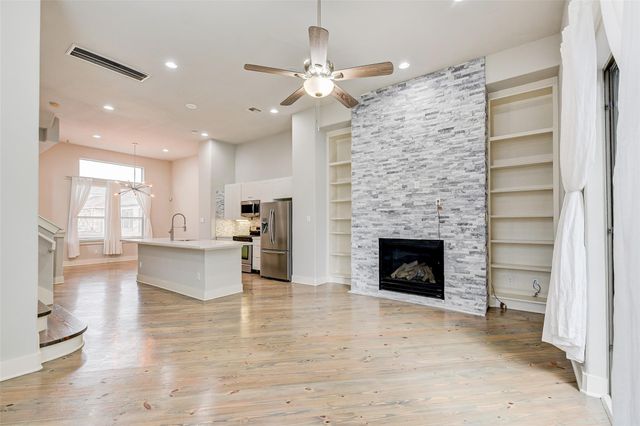 2004 Blodgett Street A, Houston, TX 77004
