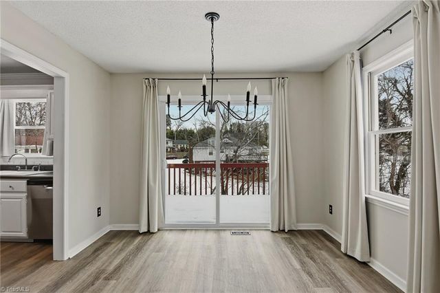 2007 Carlisle Way, High Point, NC 27262