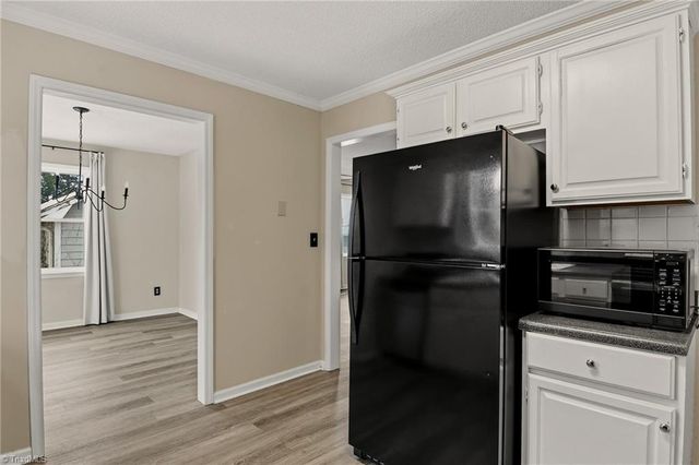 2007 Carlisle Way, High Point, NC 27262