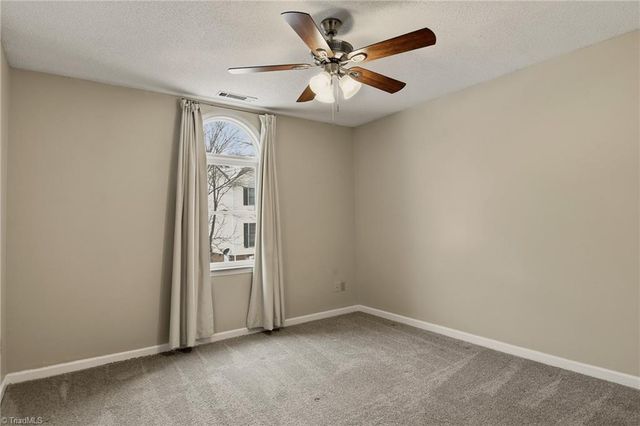 2007 Carlisle Way, High Point, NC 27262