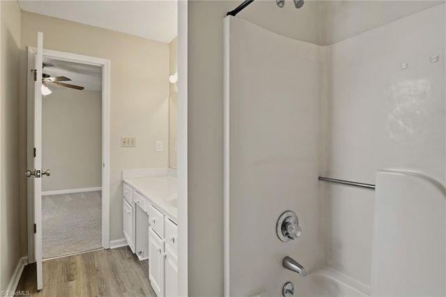 2007 Carlisle Way, High Point, NC 27262