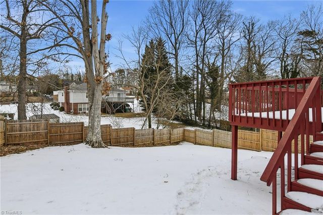 2007 Carlisle Way, High Point, NC 27262