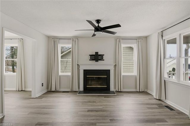 2007 Carlisle Way, High Point, NC 27262