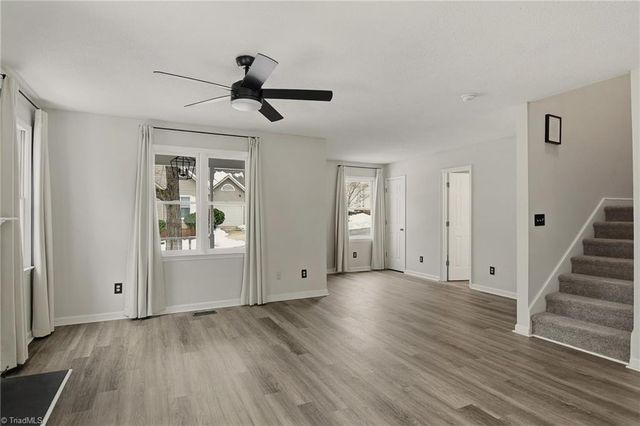 2007 Carlisle Way, High Point, NC 27262