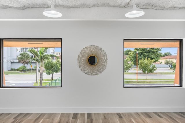 2075 W 76th St 1, Hialeah, FL 33016