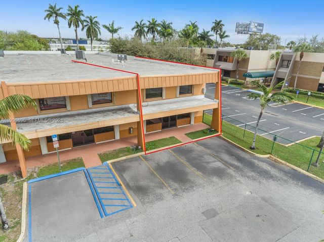 2075 W 76th St 1, Hialeah, FL 33016