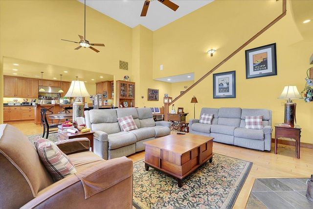 1990 Cobblestone Ct, Yuba City, CA 95993