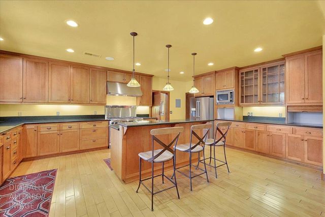 1990 Cobblestone Ct, Yuba City, CA 95993