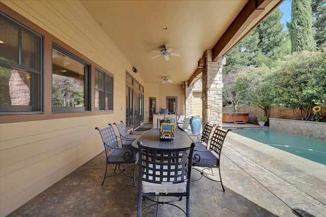 1990 Cobblestone Ct, Yuba City, CA 95993