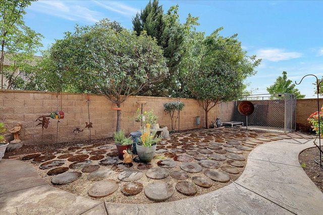 1990 Cobblestone Ct, Yuba City, CA 95993