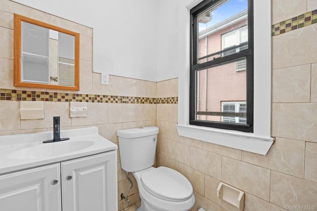 338 Thieriot Avenue, Bronx, NY 10473