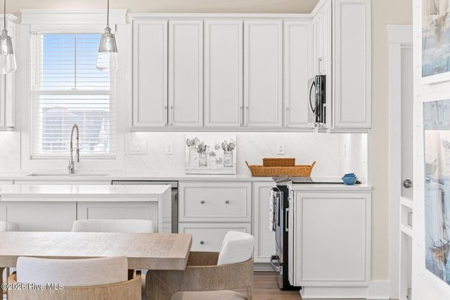 1826 N New River Drive, Surf City, NC 28445