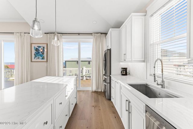 1826 N New River Drive, Surf City, NC 28445