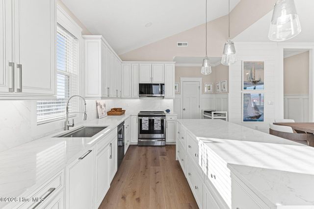 1826 N New River Drive, Surf City, NC 28445