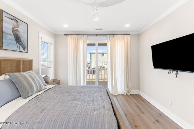 1826 N New River Drive, Surf City, NC 28445