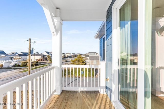 1826 N New River Drive, Surf City, NC 28445