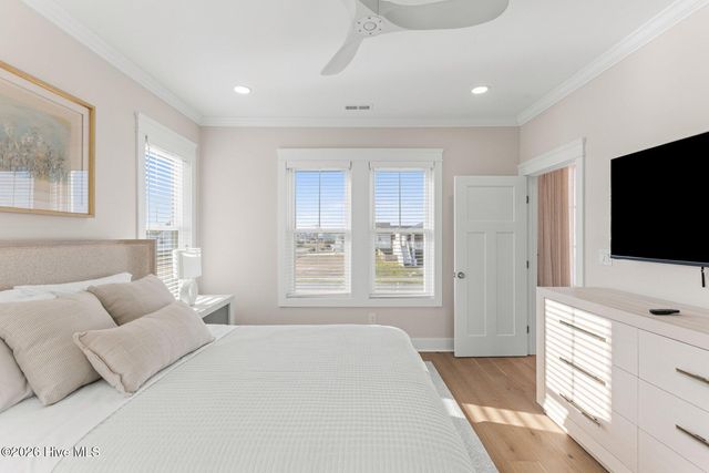 1826 N New River Drive, Surf City, NC 28445