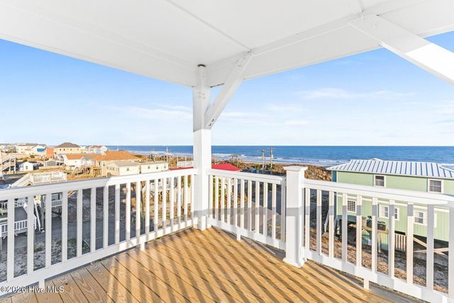 1826 N New River Drive, Surf City, NC 28445