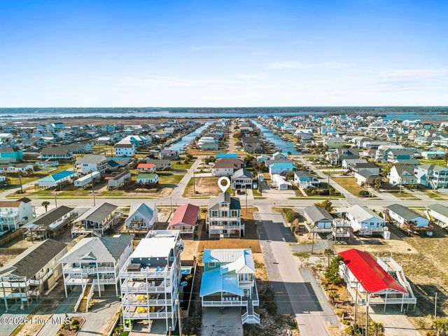 1826 N New River Drive, Surf City, NC 28445