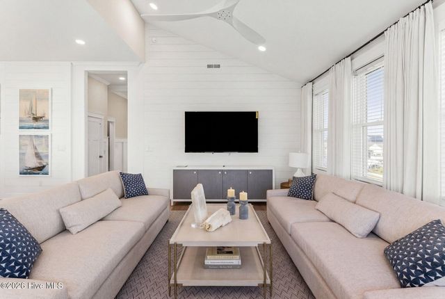 1826 N New River Drive, Surf City, NC 28445