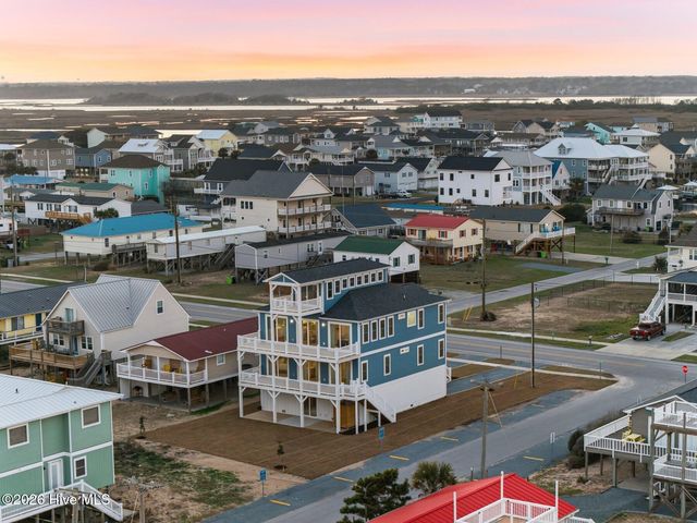 1826 N New River Drive, Surf City, NC 28445