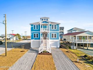 1826 N New River Drive, Surf City, NC 28445