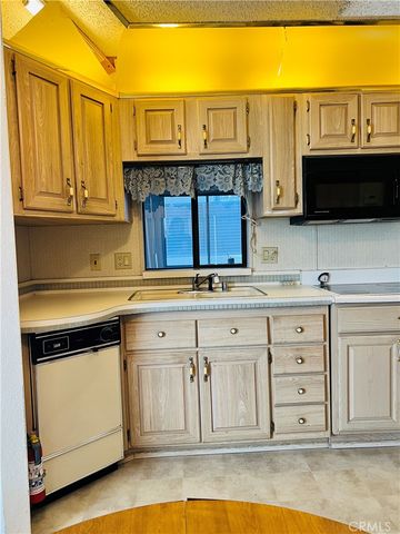 1295 S Cawston 272, Hemet, CA 92545