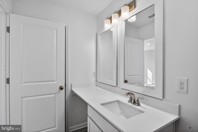 211 CLEMENT LOOP, Salisbury, MD 21804