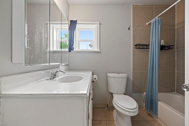 2714 Ball A - 1, Galveston, TX 77550