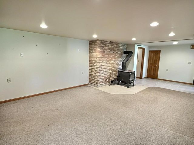 1005 S WEBSTER AVENUE, Omro, WI 54963