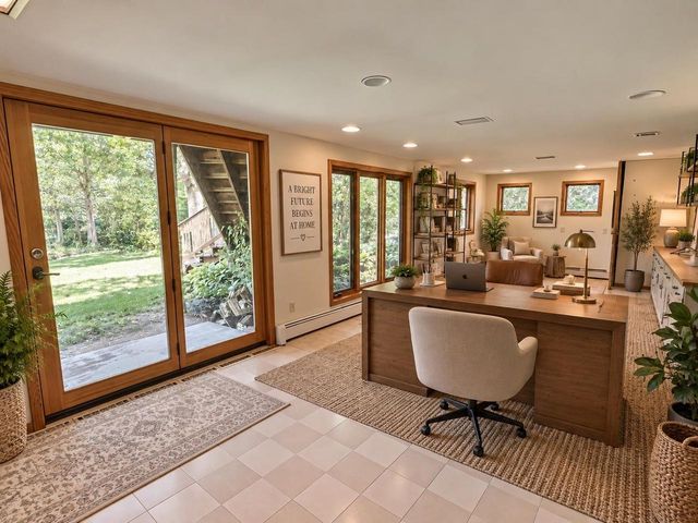 1005 S WEBSTER AVENUE, Omro, WI 54963
