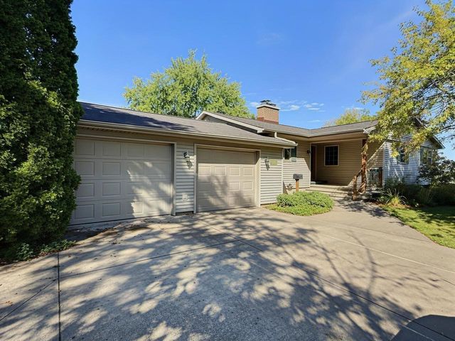 1005 S WEBSTER AVENUE, Omro, WI 54963