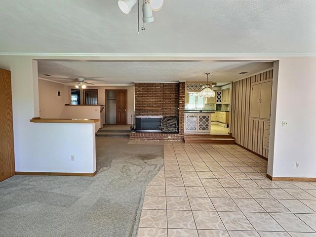1005 S WEBSTER AVENUE, Omro, WI 54963