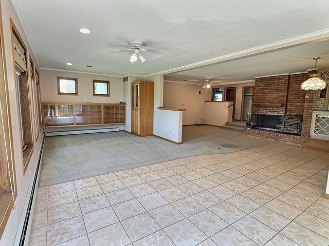 1005 S WEBSTER AVENUE, Omro, WI 54963