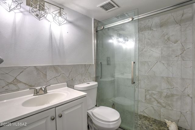 448 N Silverbell Road, Tucson, AZ 85745