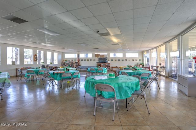 448 N Silverbell Road, Tucson, AZ 85745