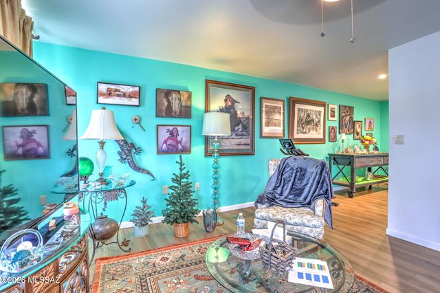448 N Silverbell Road, Tucson, AZ 85745