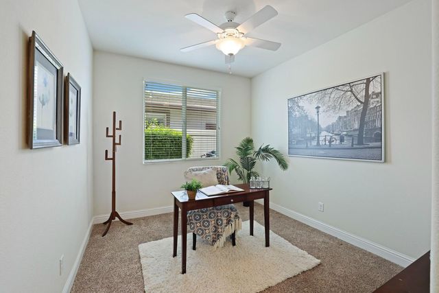 2415 Plumcreek Ln, Manteca, CA 95336