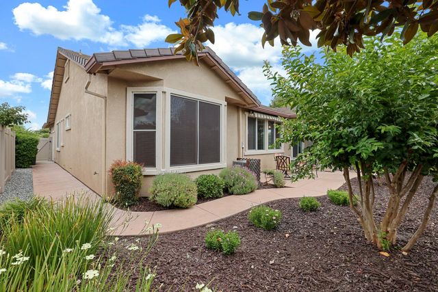 2415 Plumcreek Ln, Manteca, CA 95336