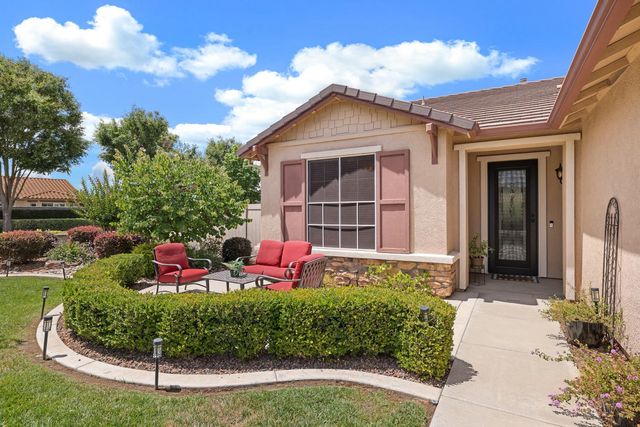 2415 Plumcreek Ln, Manteca, CA 95336