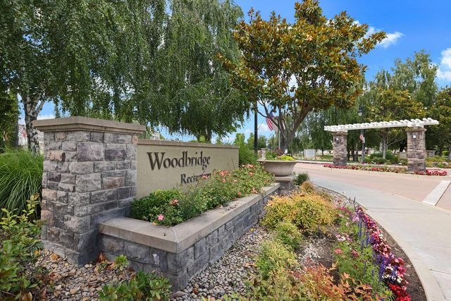 2415 Plumcreek Ln, Manteca, CA 95336