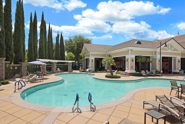 2415 Plumcreek Ln, Manteca, CA 95336